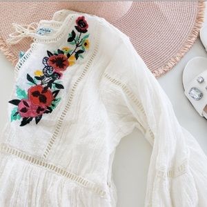 FESTIVAL BELL SLEEVE TOP